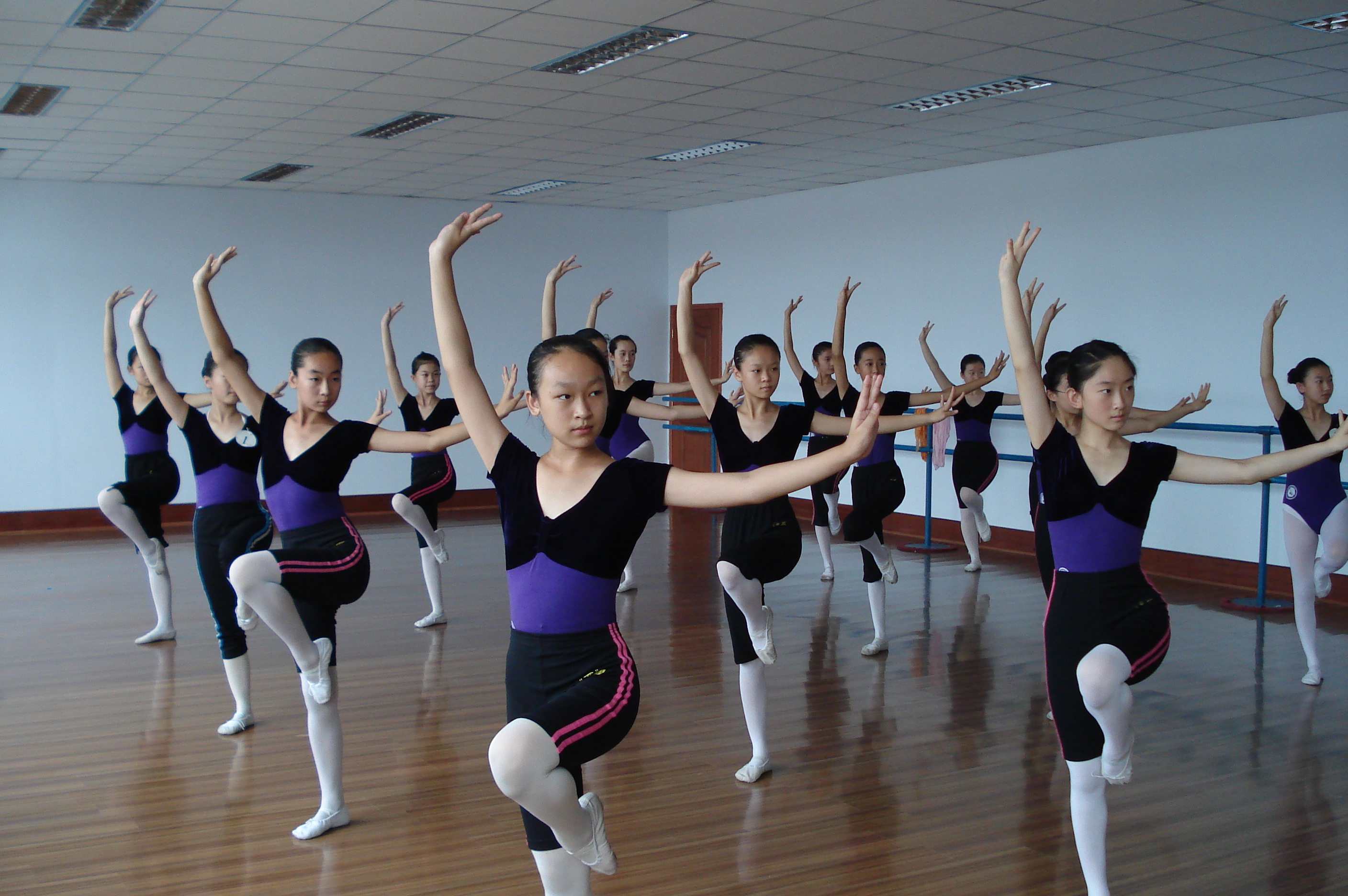 临沂市苏林舞蹈学校2016年暑假招生开始啦